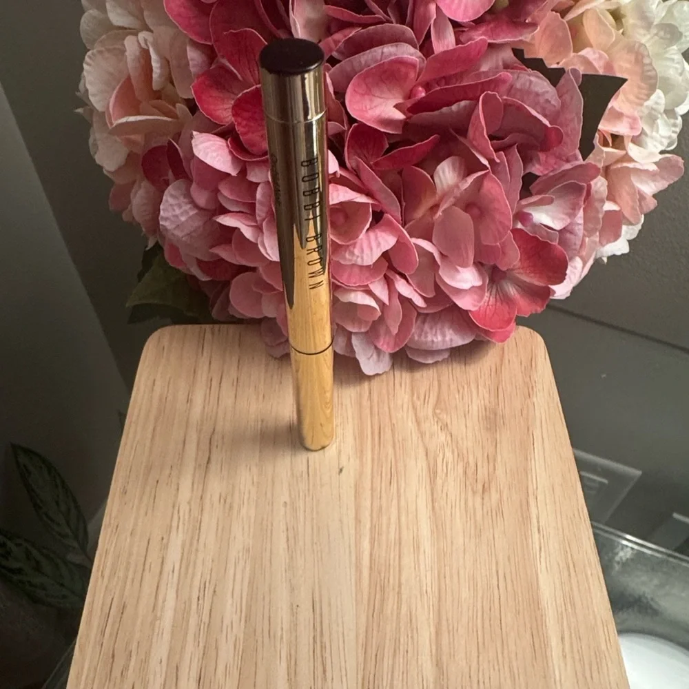 Bobbi Brown Luxe Defining Lipstick- Orchid Noir